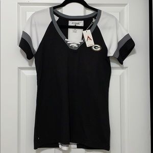 💚💛 Woman’s Green Bay Packers top NWT 💚💛